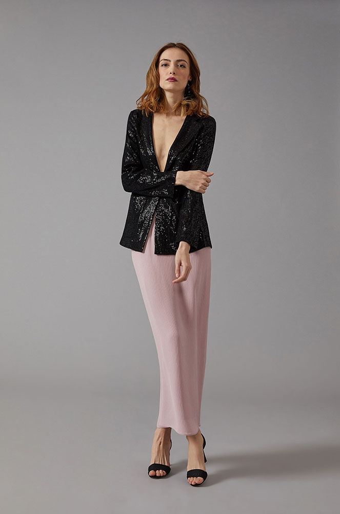 Look Armani ple de sensualitat