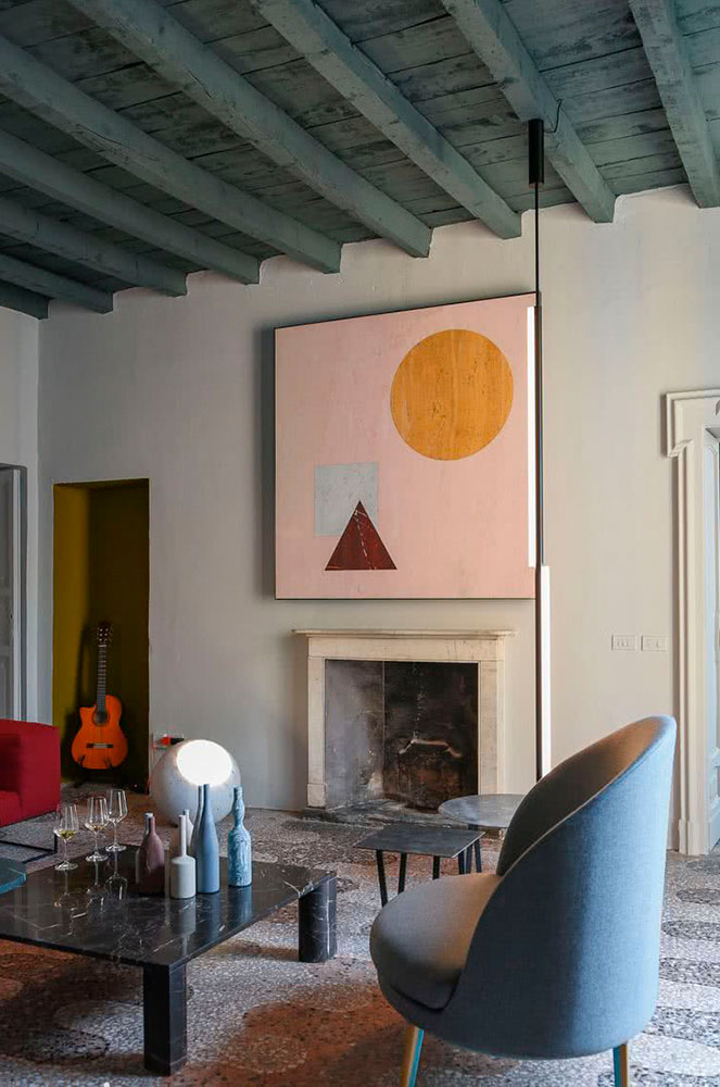 Sala d'estar amb decoració de primavera