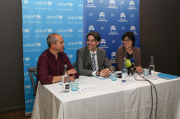 Financera d'Assegurances Yoga Unicef