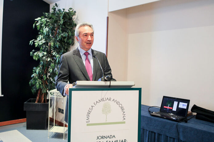 José Luis Suárez a la conferència
