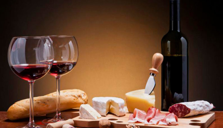 Maridatge de vi amb formatge
