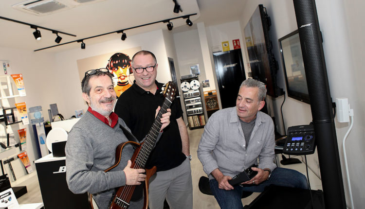 Frédéric Pons i amics fent proves de so