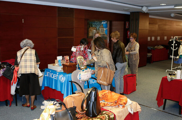 Recaptació per Unicef Andorra Els Encants Vintage