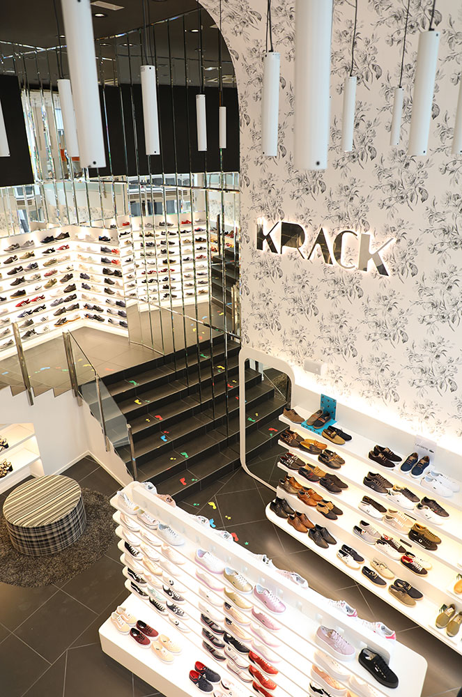 Interior de la botiga Krack Andorra