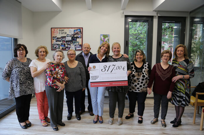 Lliurament de xec a autea
