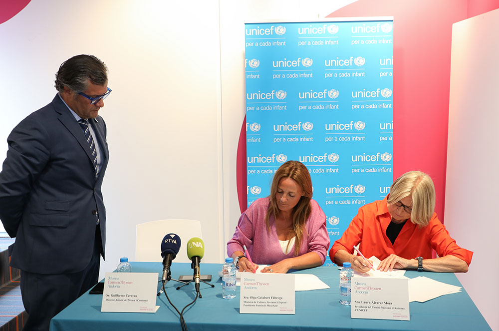 Signatura de compromís d'Unicef i museu carmen thyssen