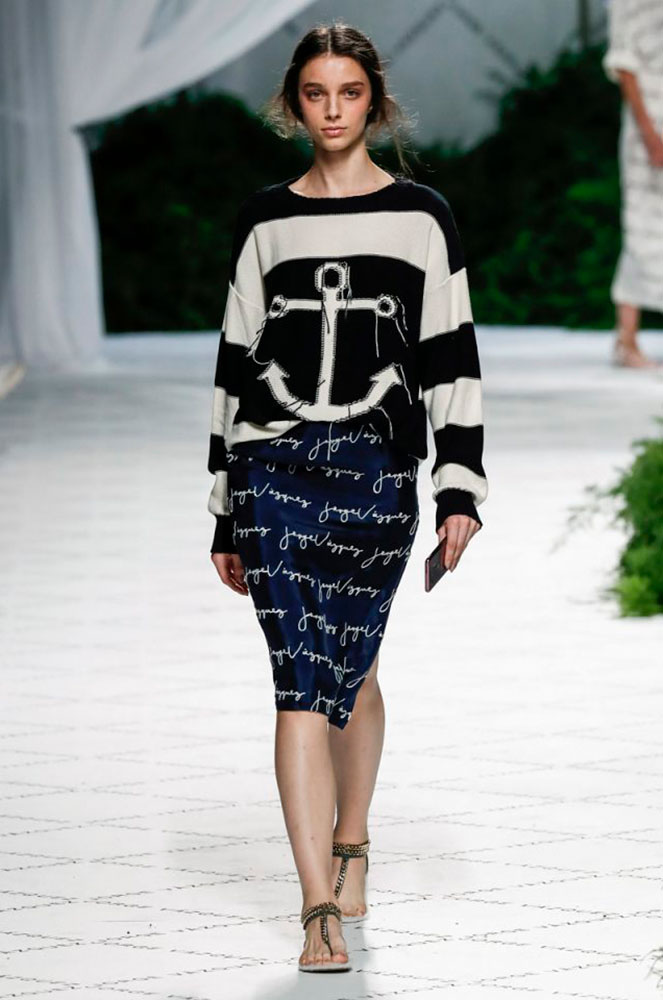 Look navy Jorge Vázquez Madrid Fashion week