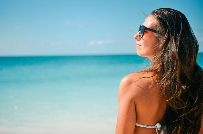 Noia al sol