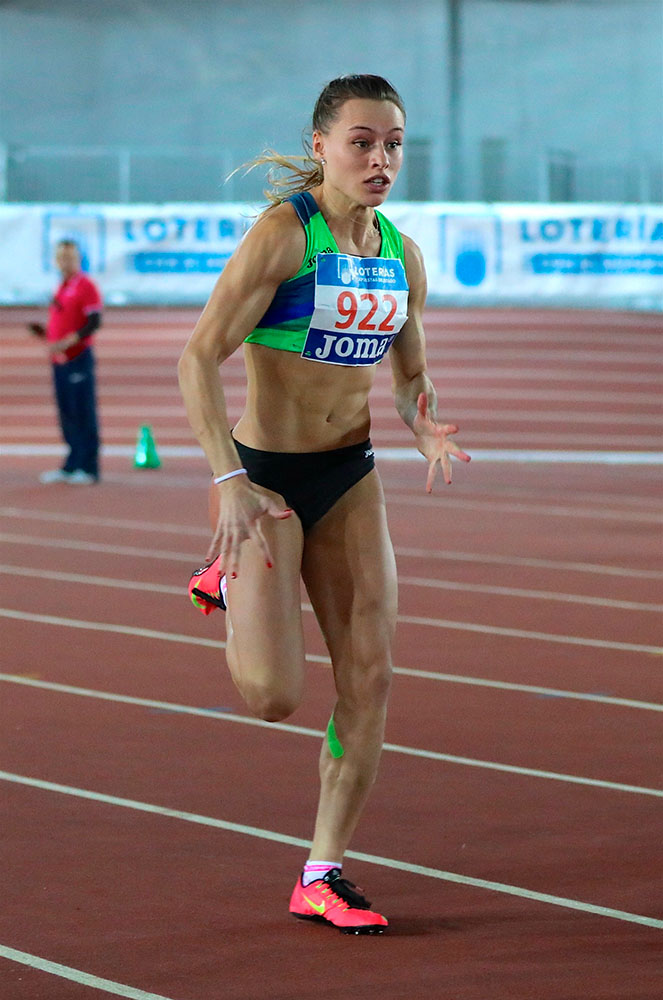 Cristina Llovera a la pista d'atletisme