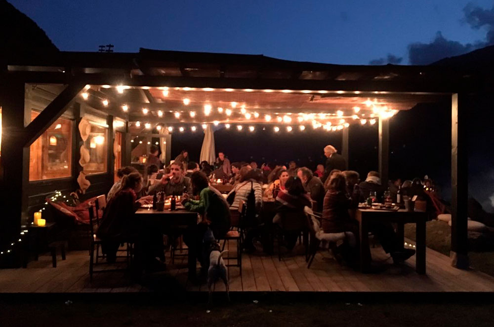 L'Ovella Negra de nit