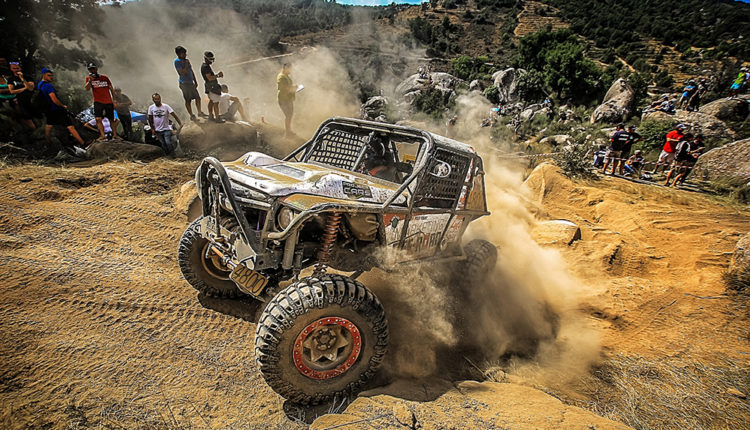 Vehicle del pilot roger troguet