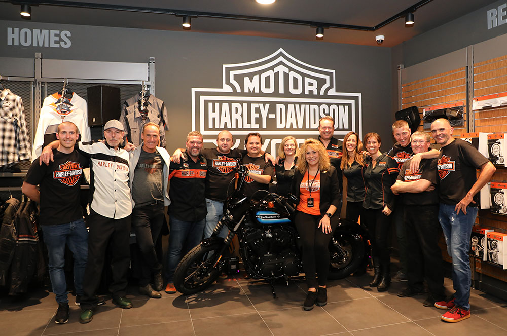Motociclistes al Concessionari Harley Davidson
