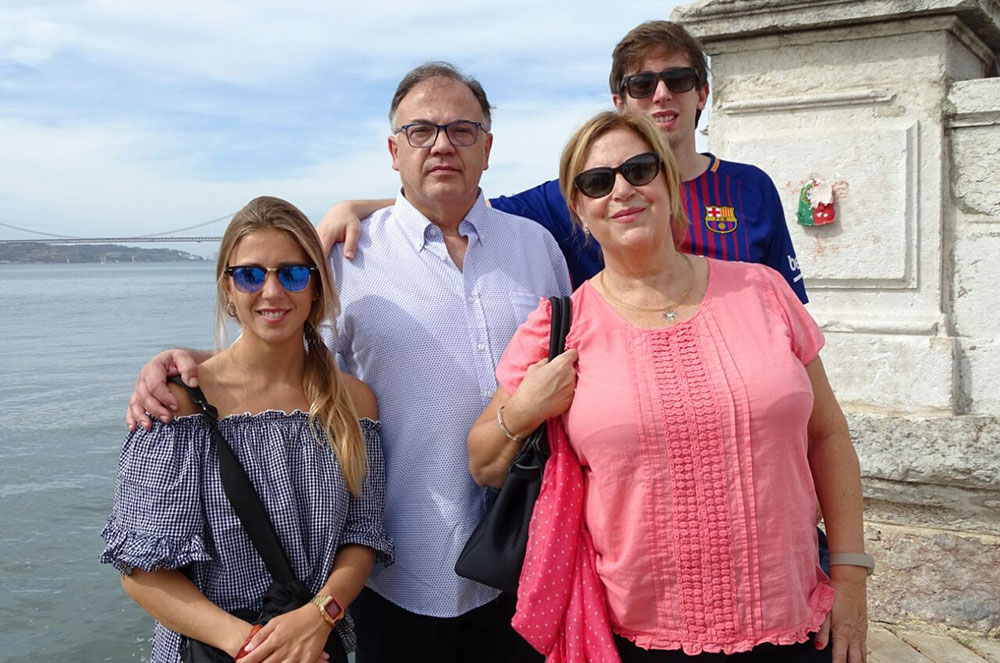 Dolors Carmona i la seva família