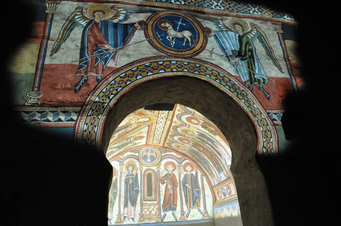 Videomapatge església Santa Coloma