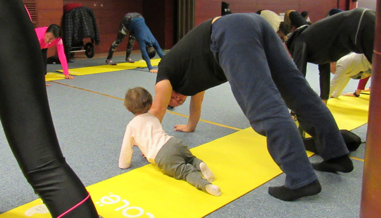 1812YogaKidsSolidari04