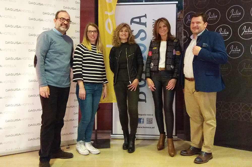 Equip de Daguisa Hotels, patrocinadors i Bomosa
