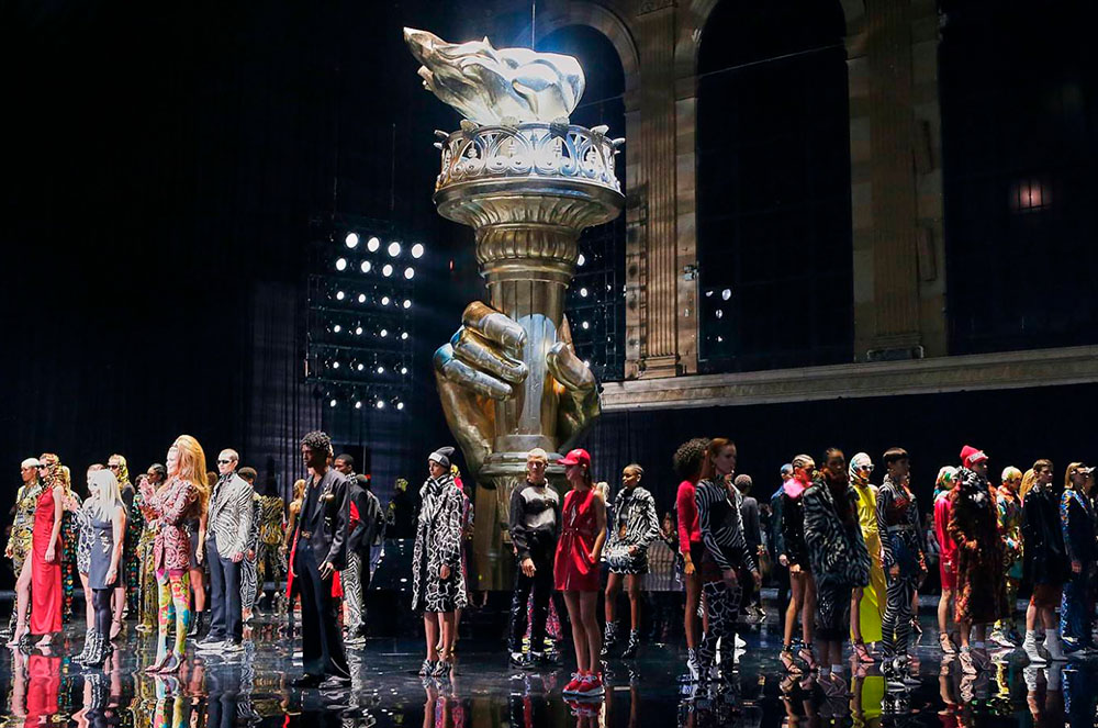 Desfilada de Versace a Nova York