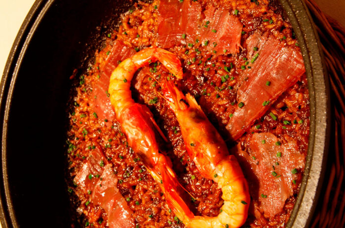 arròs de gamba vermella i pernil de Jabugo
