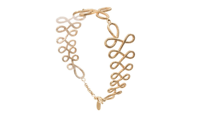 9 Pulsera semirígida d’or groc de 18 Q, de la col·lecció Knut. PVP 3221€