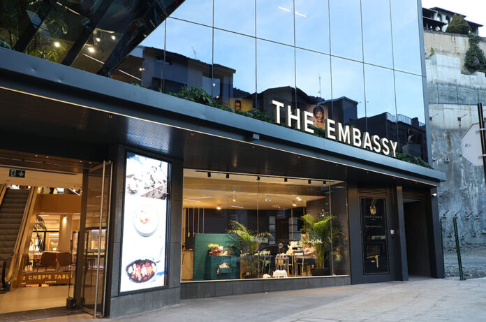 Façana The Embassy Andorra