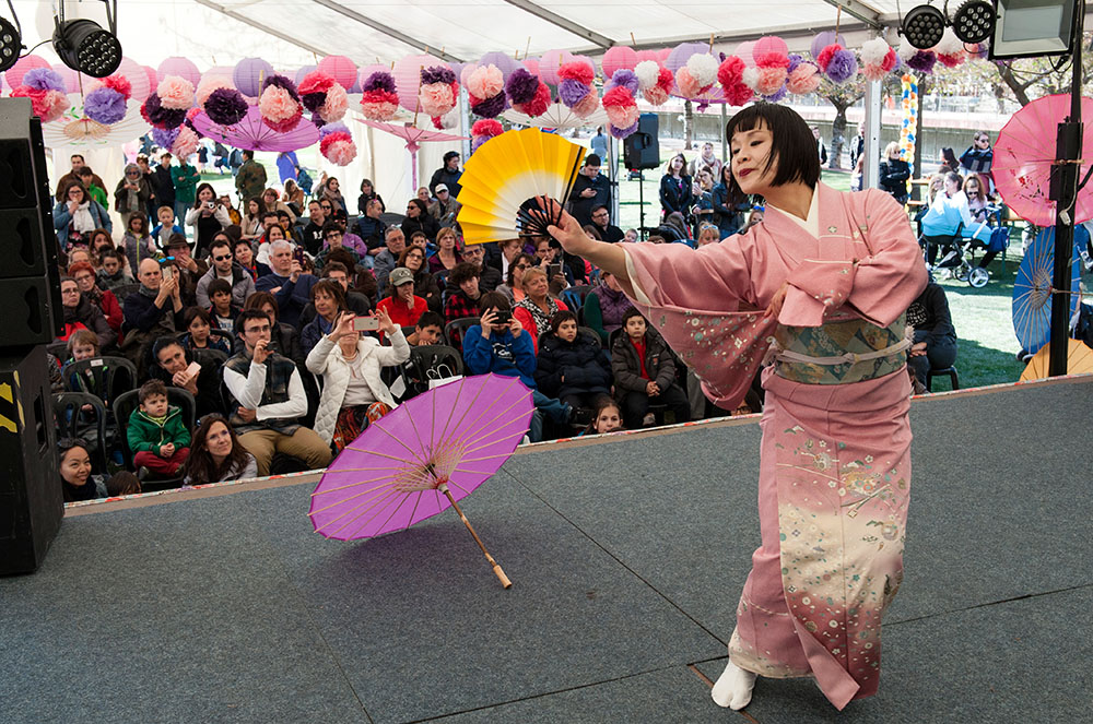 Ball tradicional japonés a la Festa de la Primavera Andorra la Vella