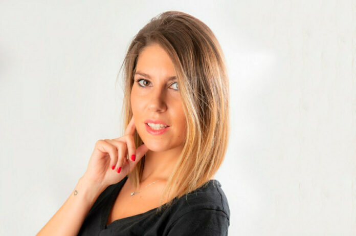 Anna Alcaide
