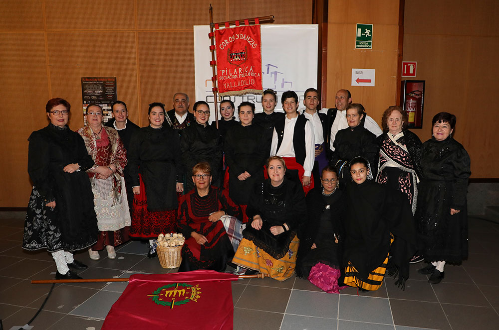 Grupo de Coros y Danzas Pilarica folklore