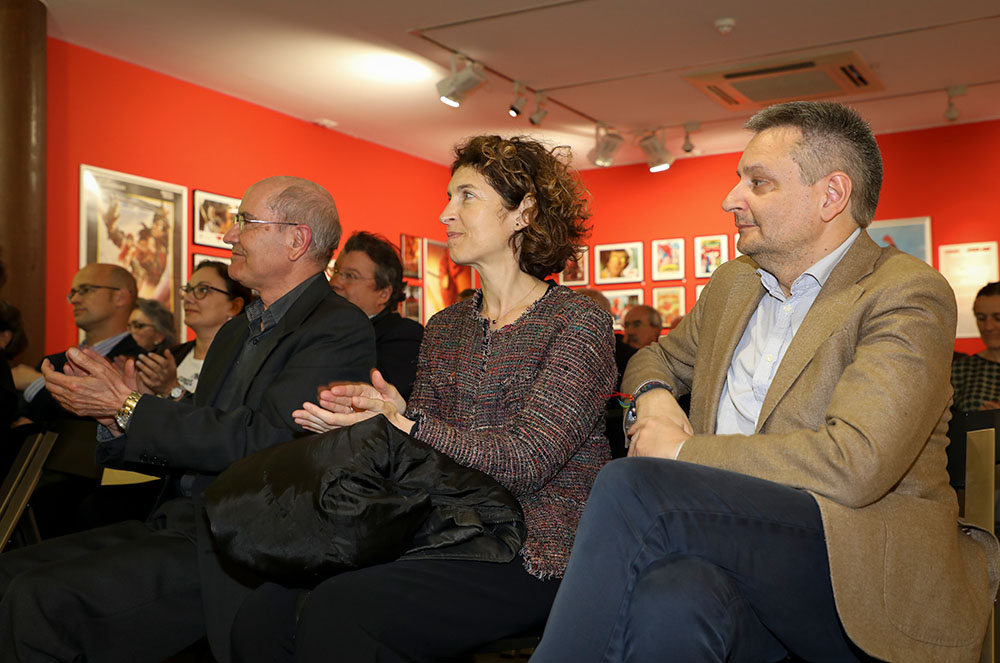 Autoritats acompanyant la presentació del llibre de Joan Ganyet