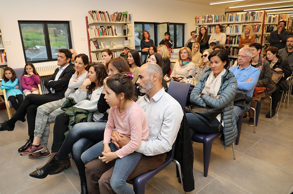 Públic a la presentació del llibre de Marta Alsina