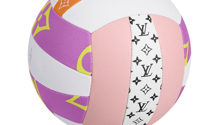 9 louis-vuitton-pelota-de-voleibol-monogram-giant-el-regalo-perfecto–GI0387_PM1_Other view