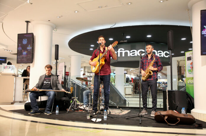 Els Pali actuant a la FNAC d'Andorra
