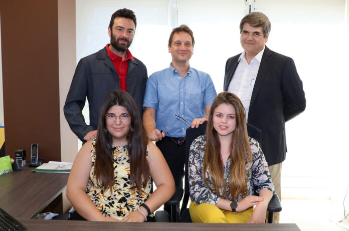 Néstor Ribera i companyia al despatx de Laboral Risc