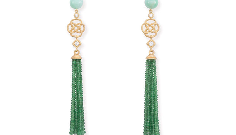 6 Arracades d’or groc de 18 Q amb briolette de tsavorites, esferes de jade i diamants blancs, de la col·lecció Knut. Preu a consultar