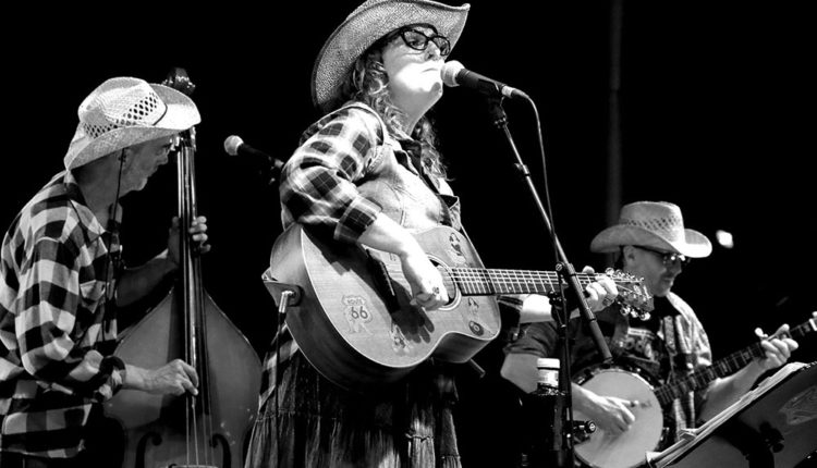 the-scarlett-brotherhood-dona-secret-2