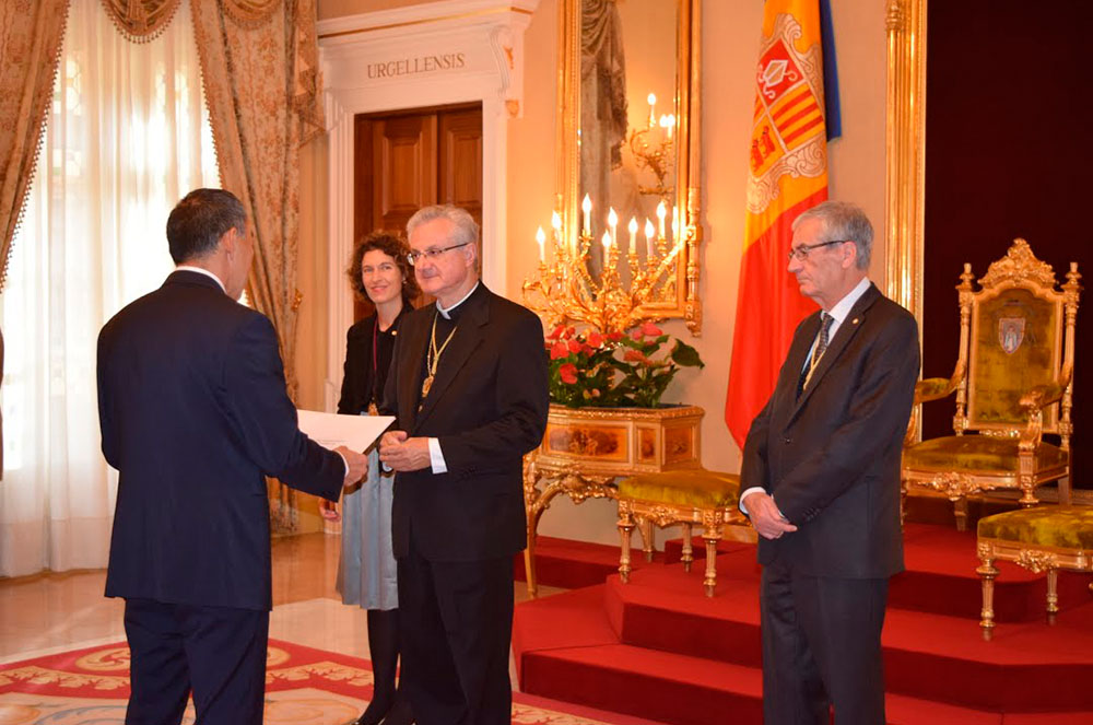 Entrega de Credencials de l'Ambaixador de Mongòlia al Copríncep Joan Enric Vives