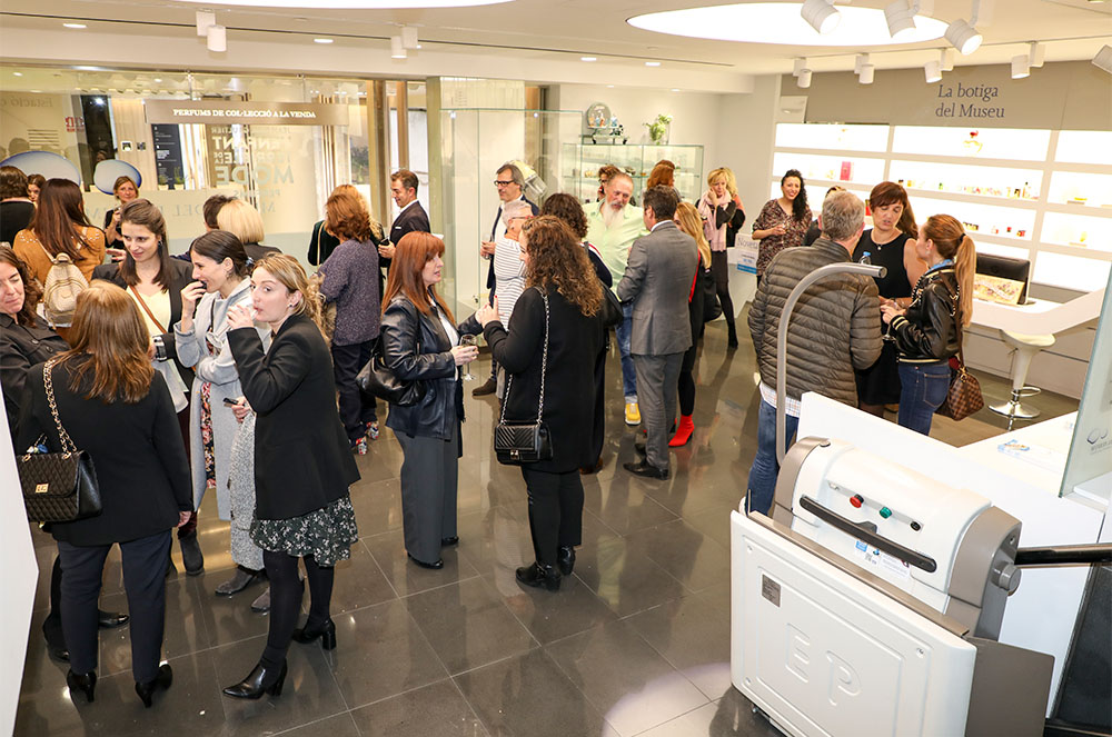 exposició perfum Jean Paul Gaultier