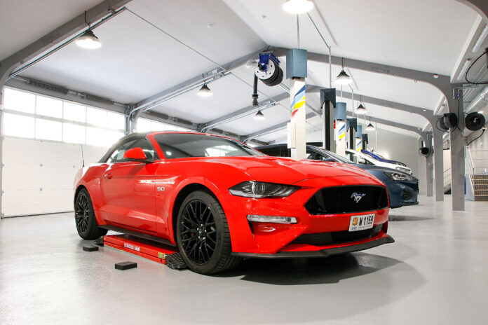 Autoselecció FORD i Mustang