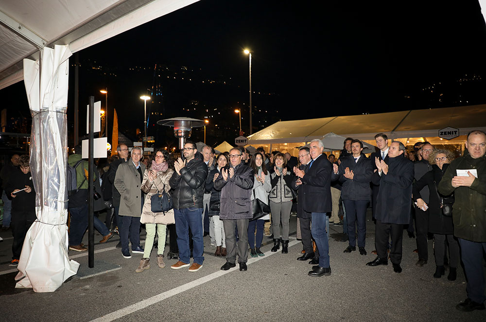 Públic a la Presentació de les torres Zenit a Andorra