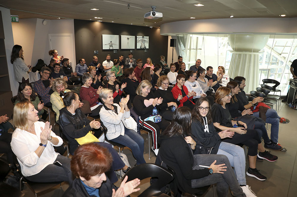 Públic a la xerrada d'Ona Carbonell a Caldea