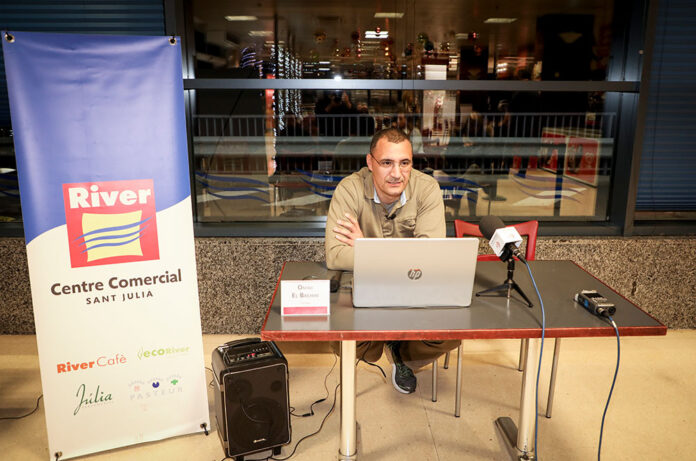 Omar El Bachiri al River Centre Comercial