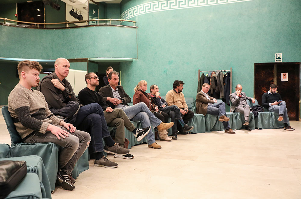 Públic a la presentació de The Fat Finger