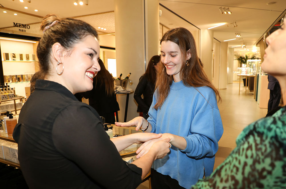 Massatge de mans amb Byredo a The Embassy