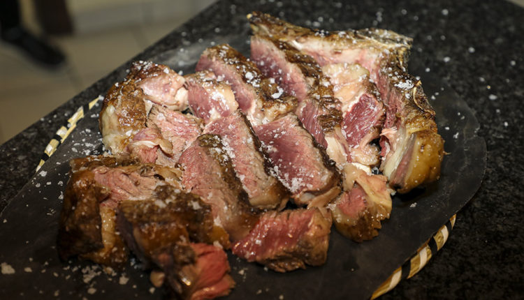 Carn a la brasa de la Borda Xixerella