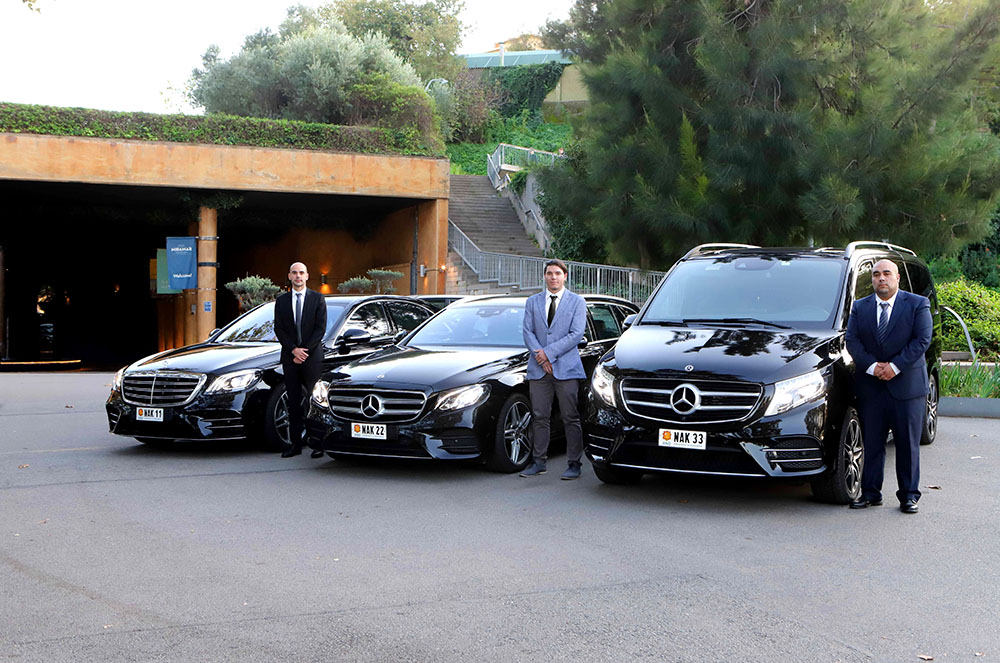 Flota de NAK Limusina