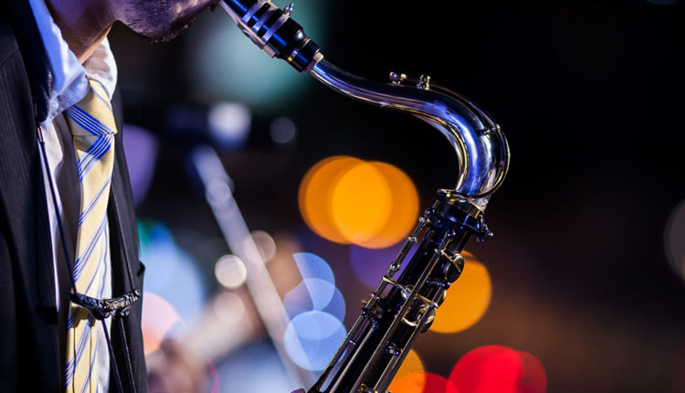 4_Hombre tocando Jazz