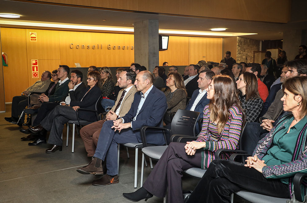 Assistens a la presentació del llibre pòstum d'Antoni Morell
