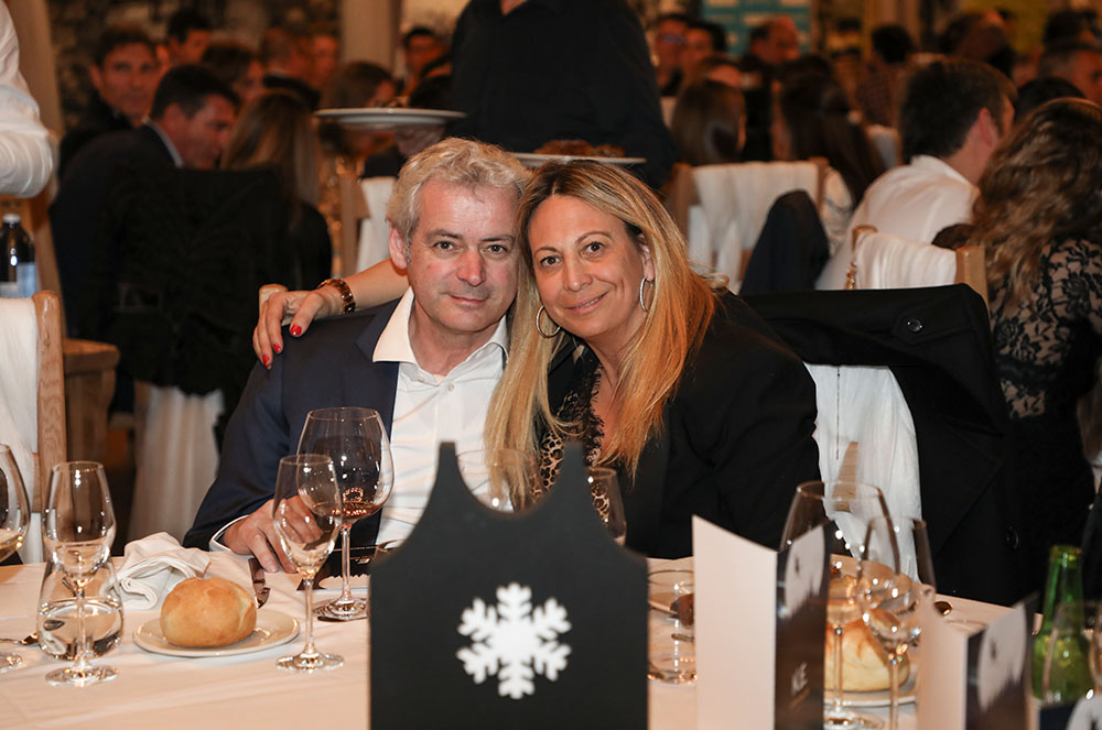 Toni Cruz i seva dona a la Nit de l'Esquí 2020 amb la FAE