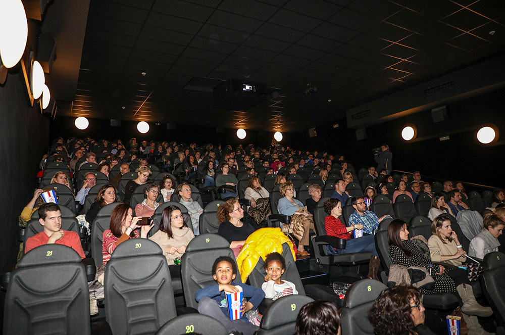 Sala plena amb Autea a Cinemes Illa