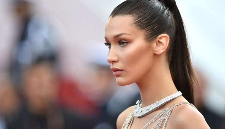 Wet look de Bella Hadid