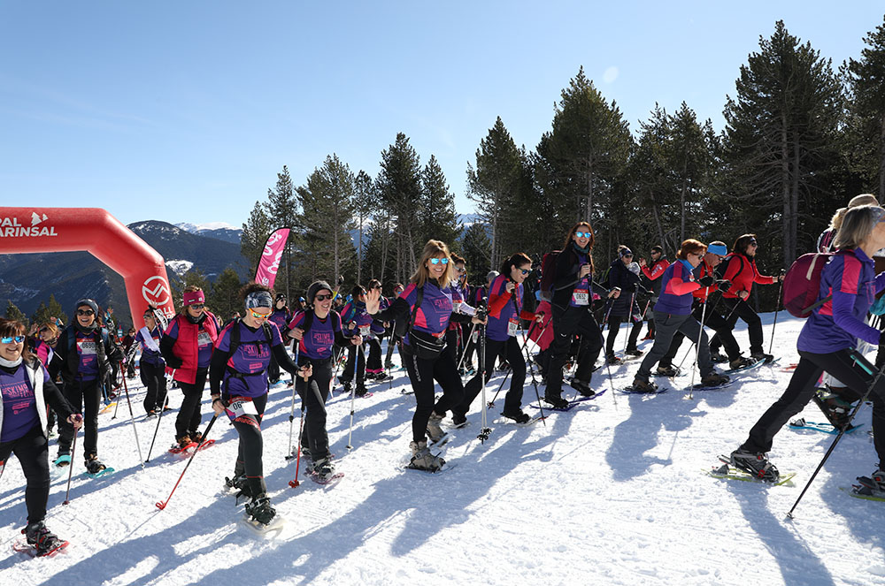 Inici de la cursa Skimo Femení raquetes